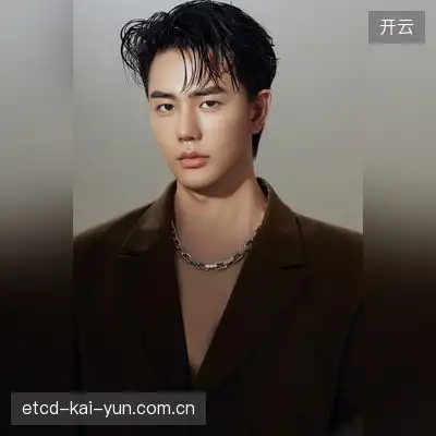 董岩
